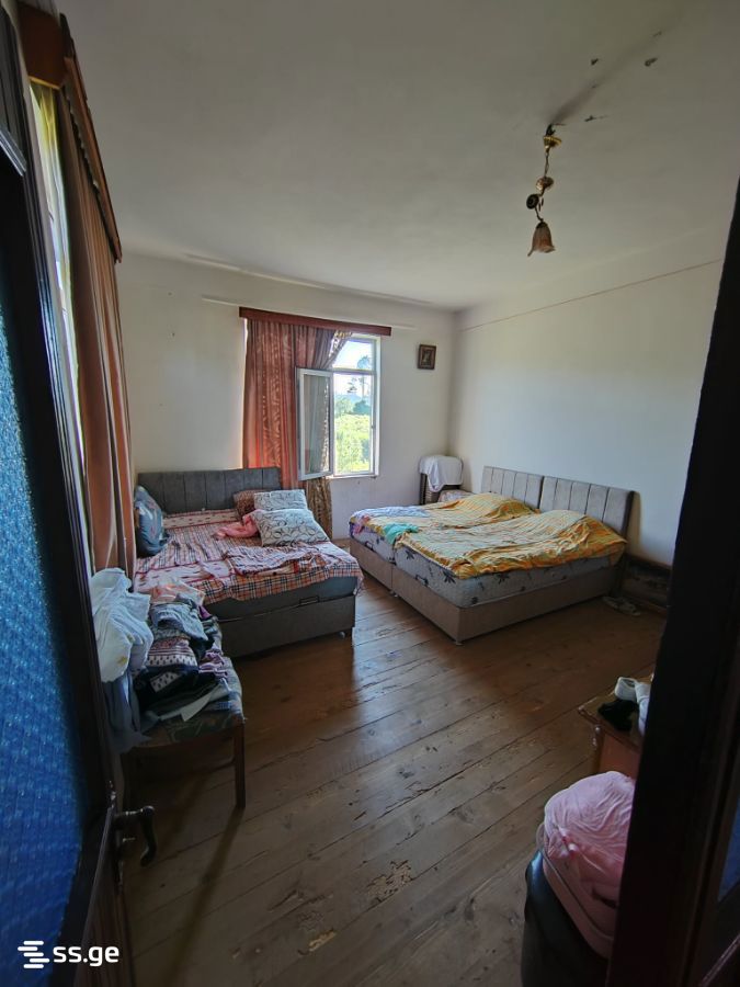 6 Room Private House For Sale view 2