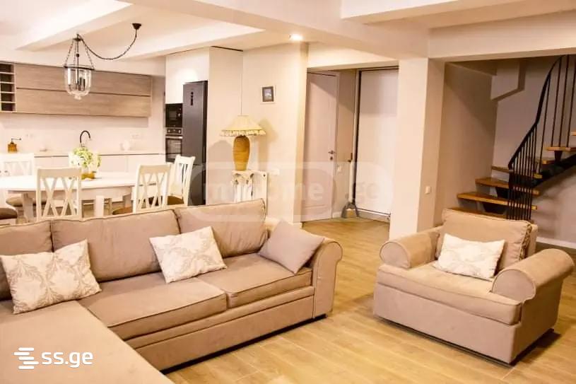 5 room Flat For Rent. Chugureti - Aanzicht 2