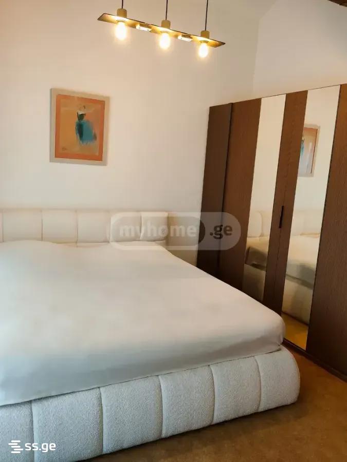10 Room Private House For Sale view 6