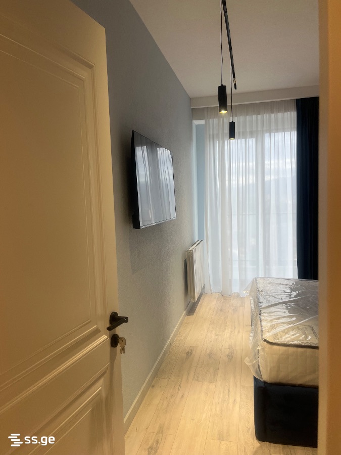 3 Room Flat For Rent. Isani view 1