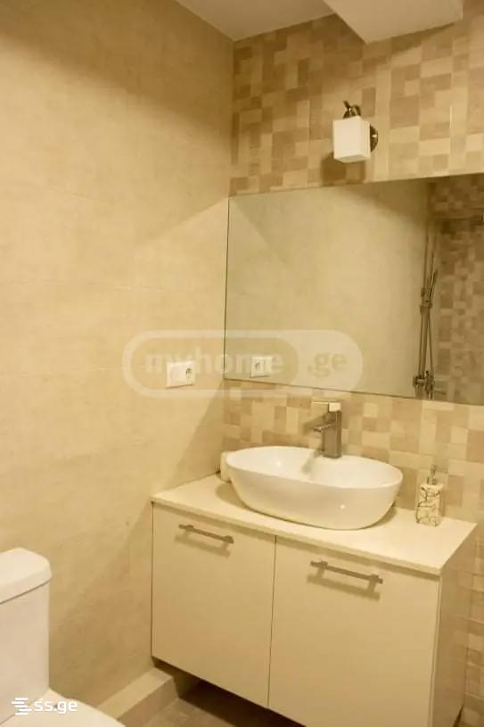 5 room Flat For Rent. Chugureti - Meer