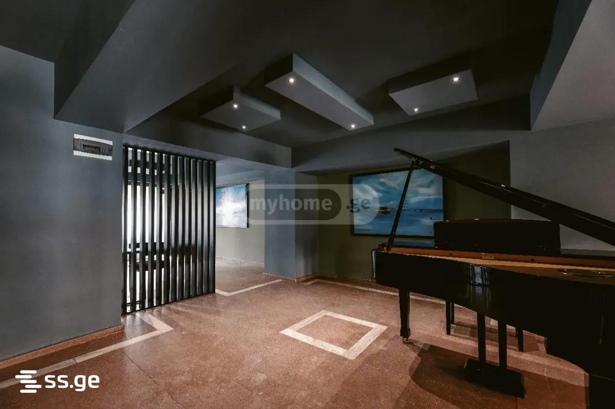 10 Room Hotel For Sale view 10