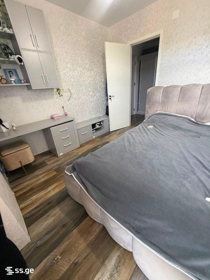 3 Room Flat For Sale view 2