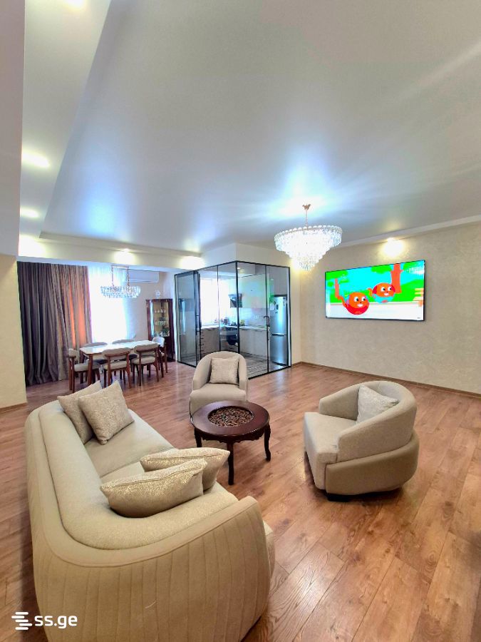4 room Flat Daily rent. Ortachala, Tbilisi