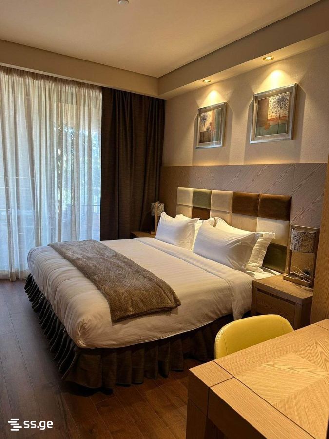 2 Room Flat Daily Rent. Chaqvi view 3