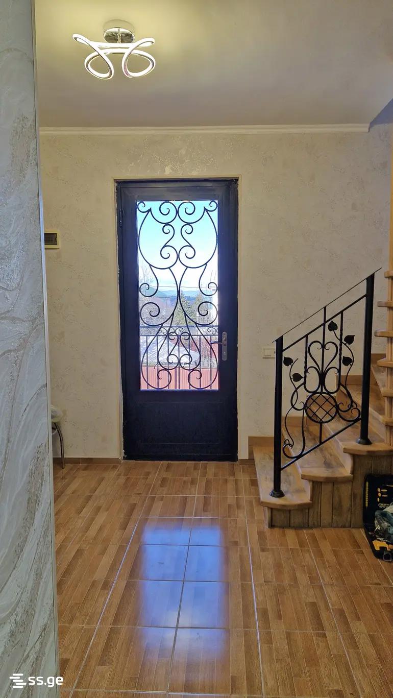5 Room Summer Cottage For Rent. Mtatsminda view 2