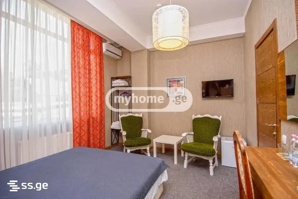 12 Room Hotel For Rent. Vera view 34