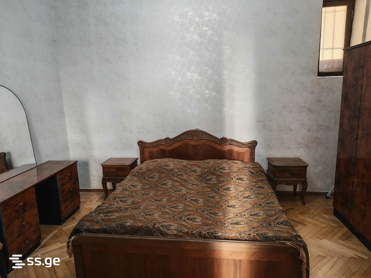 4 Room Private House Daily Rent. Kutaisi view 6