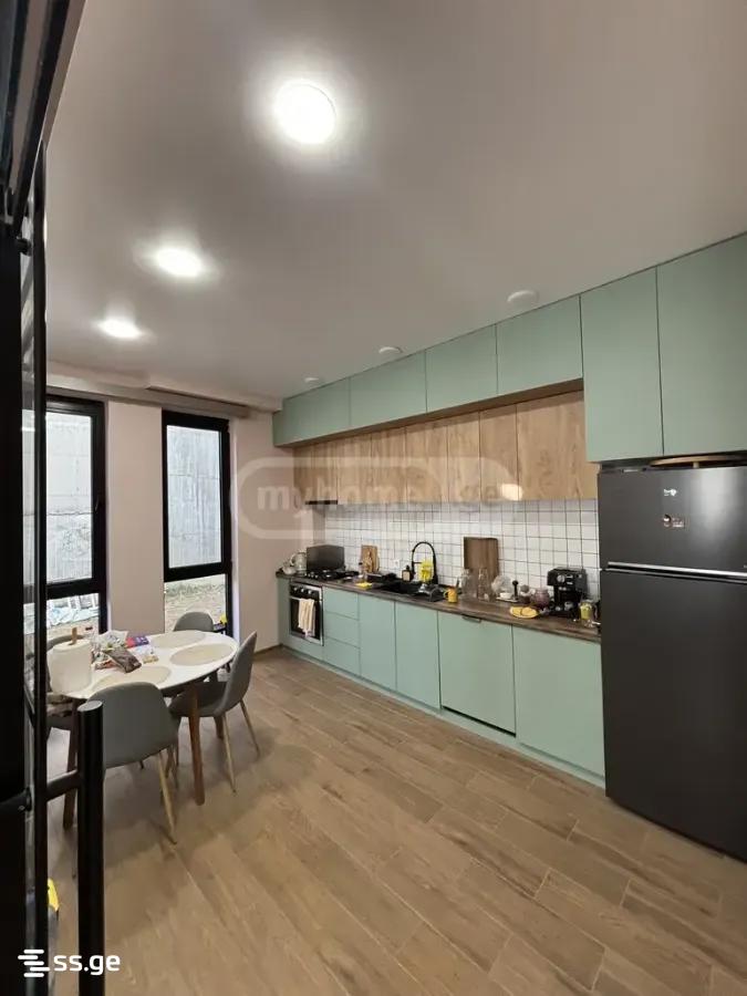 7 Room Private House For Sale view 4