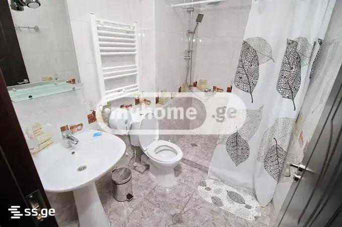 12 Room Hotel For Rent. Mtatsminda view 35