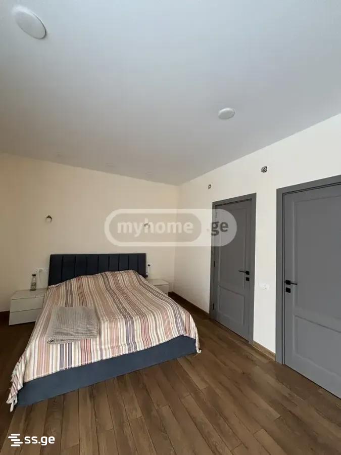 7 Room Private House For Sale view 40
