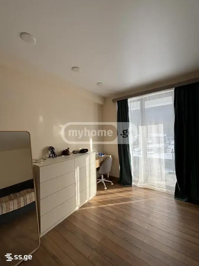 7 Room Private House For Sale view 39