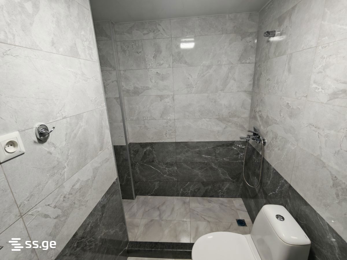 4 Room Private House Daily Rent. Kutaisi view 12