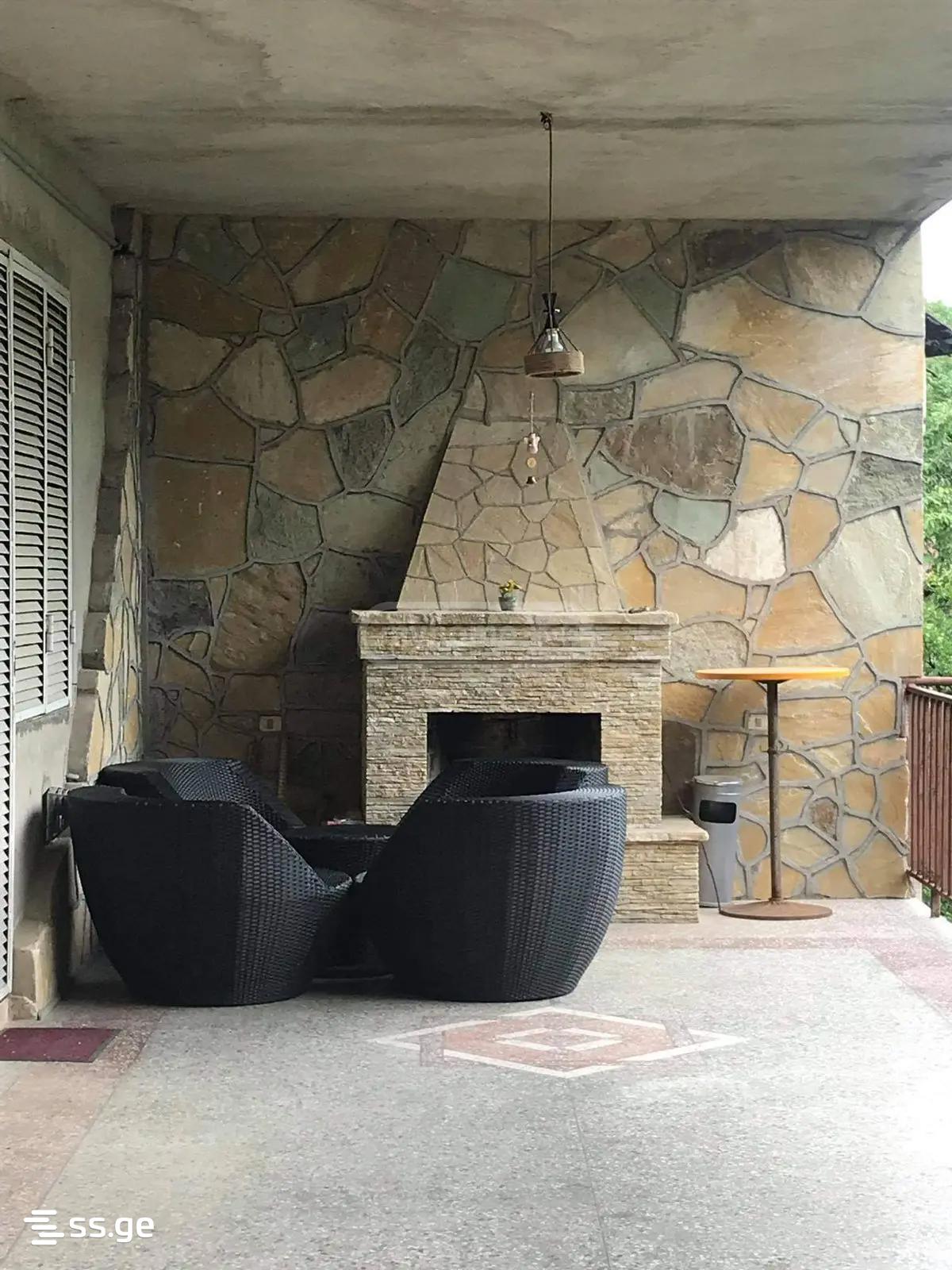 9 Room Summer Cottage For Rent. Mtatsminda view 2