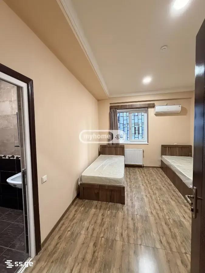 8 Room Hotel For Rent. Vera view 33