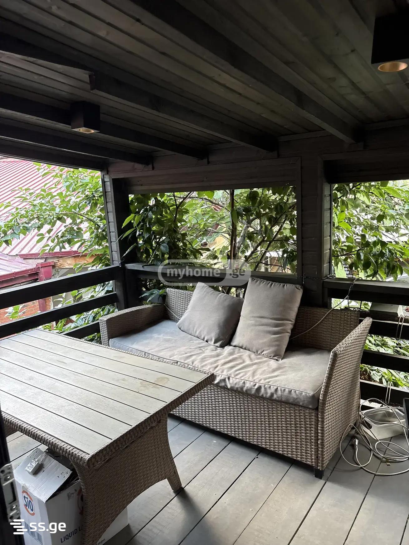 3 Room Private House For Rent. Sololaki view 11