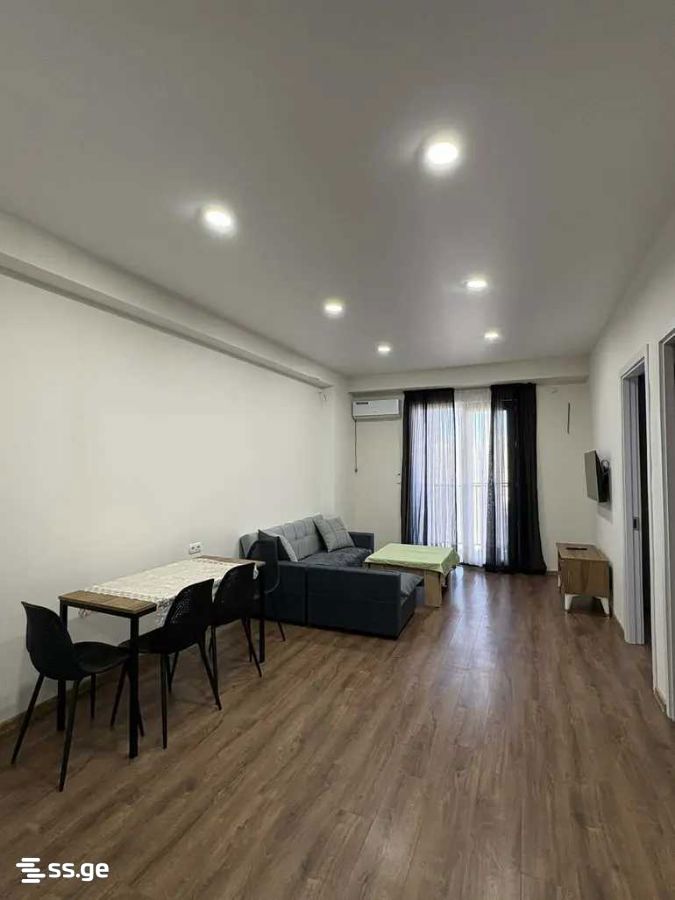 3 Room Flat For Sale, 2 of 4