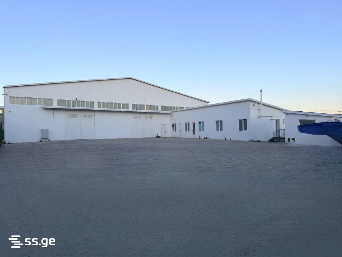 Store-Industrial property For Rent. Lilo