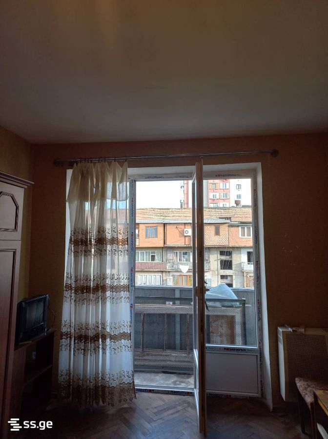 1 room Flat For Rent. Sanzona - Aanzicht 2