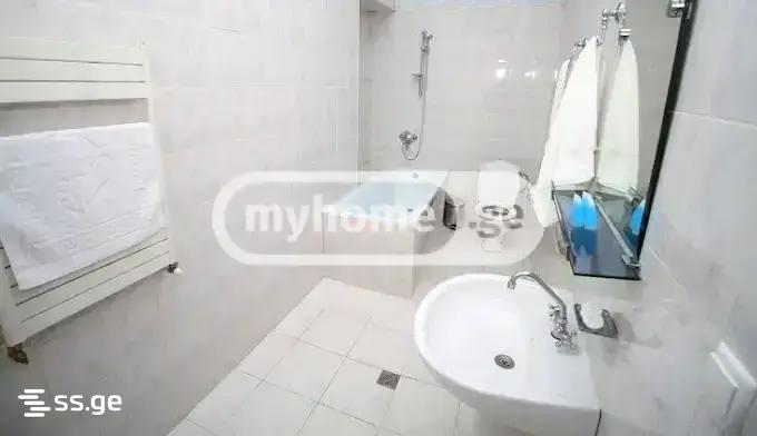 12 Room Hotel For Rent. Mtatsminda view 32