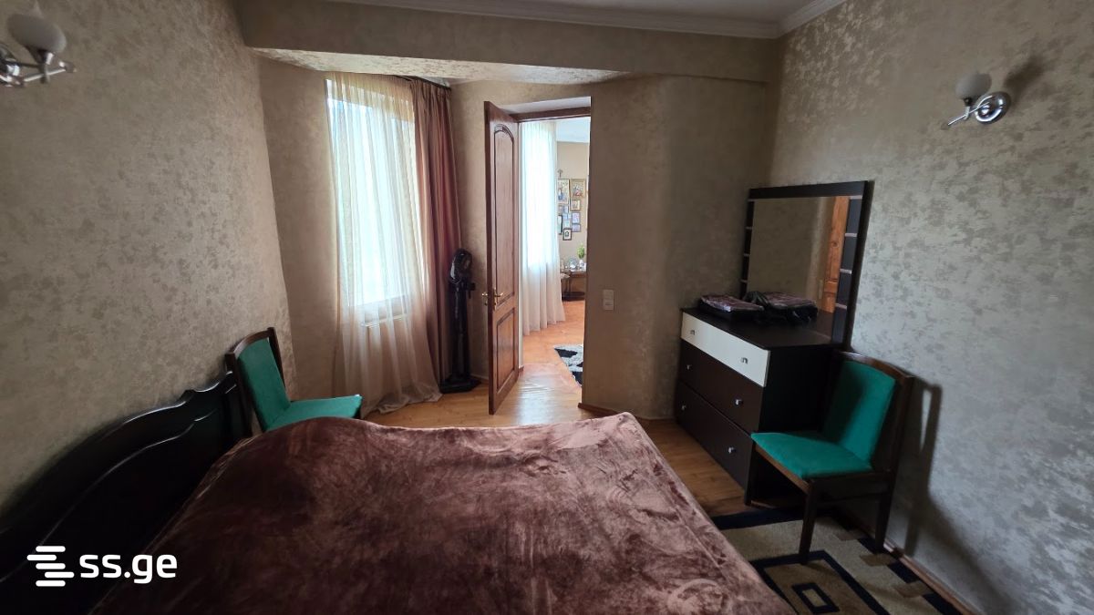 6 Room Flat For Sale view 2