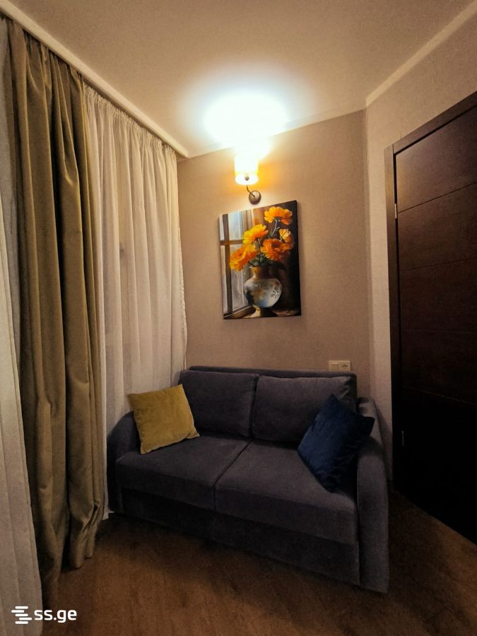 3 room Flat Daily rent. Batumi - Mehr