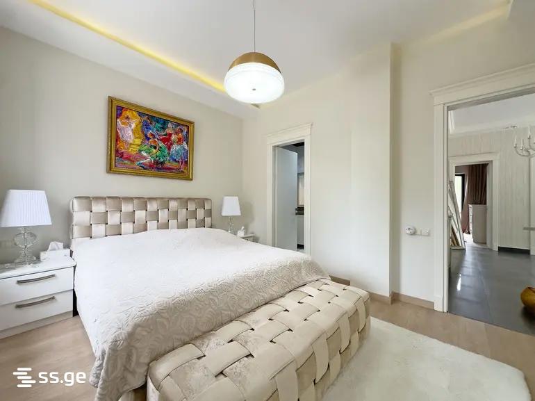 7 Room Private House For Sale view 9