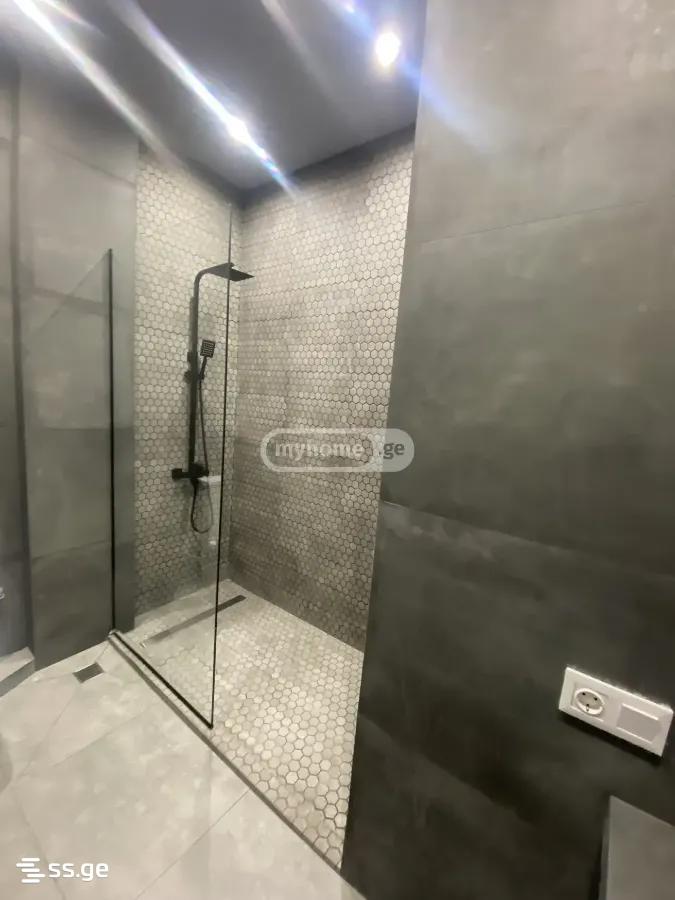 5 Room Summer Cottage For Rent. Mtatsminda view 10