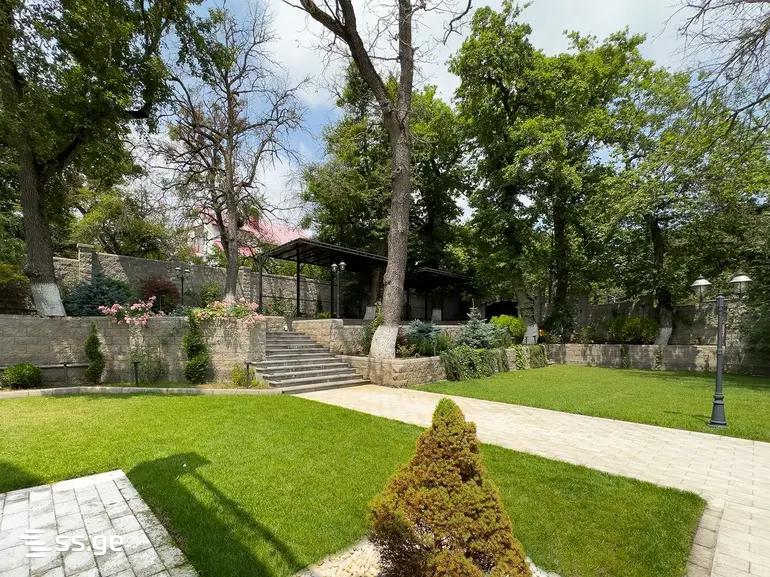 7 Room Private House For Sale view 12