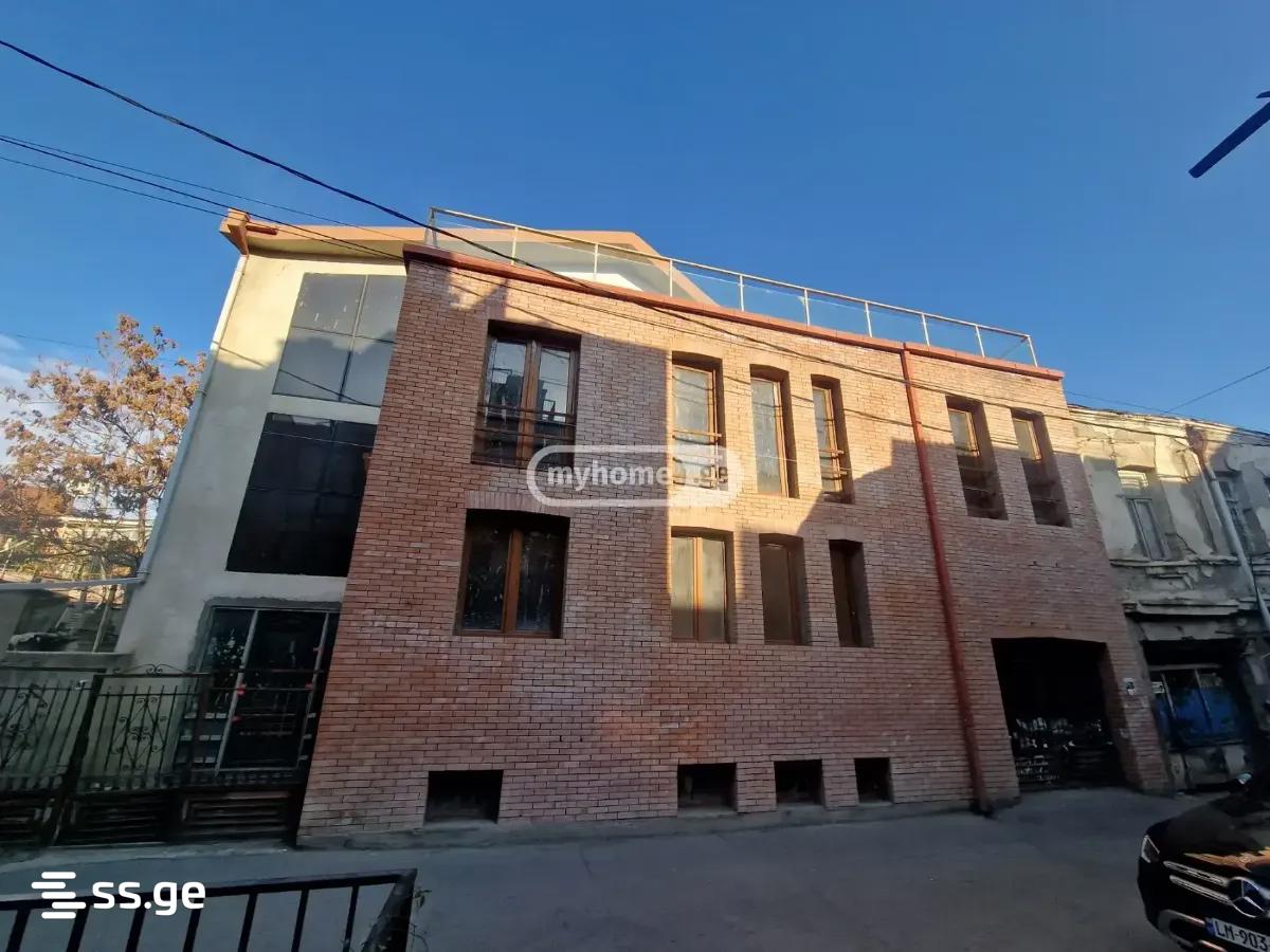 8 Room Hotel For Sale view 4