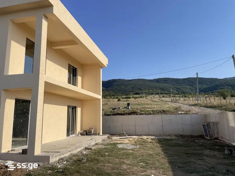 6 Room Private House For Sale view 2