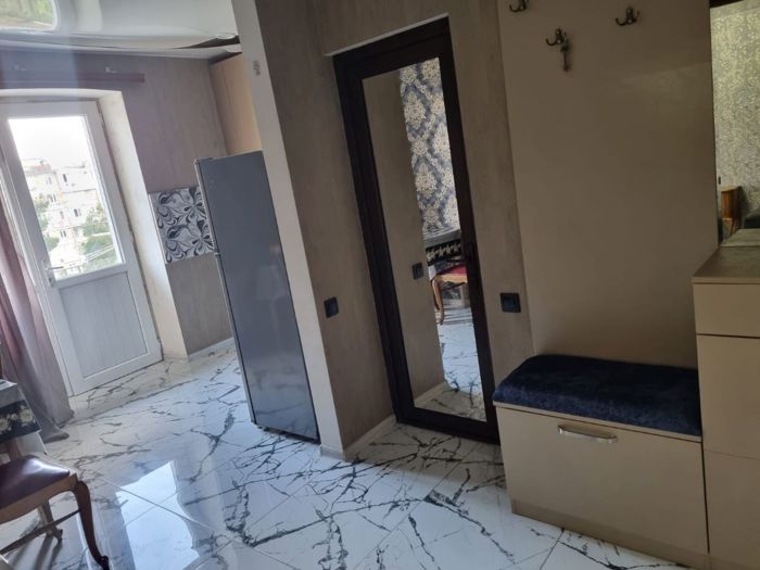 1 odalı daire, რომანოზ ხომლელის ქუჩა