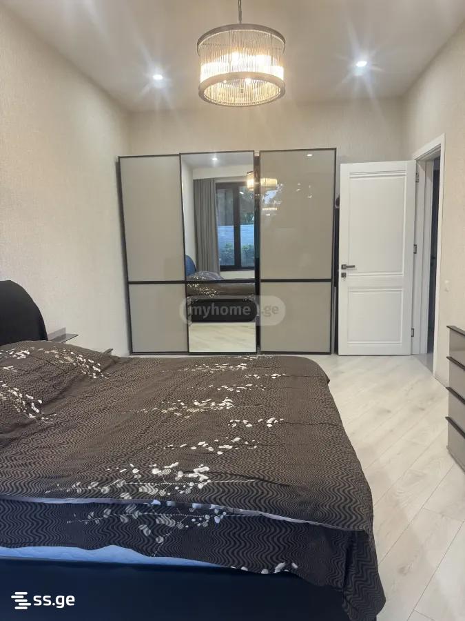 6 Room Summer Cottage For Rent. Mtatsminda view 9