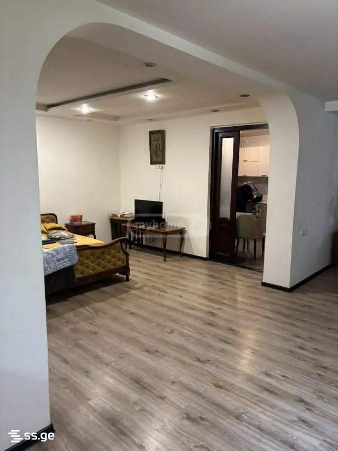 4 Room Private House For Sale view 8