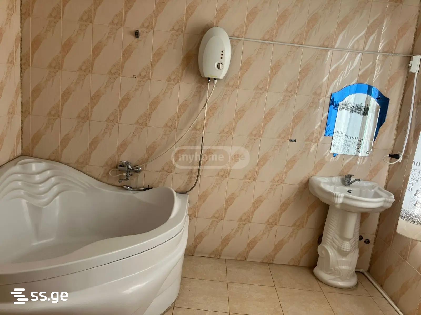 10 Room Hotel For Rent. Batumi view 14
