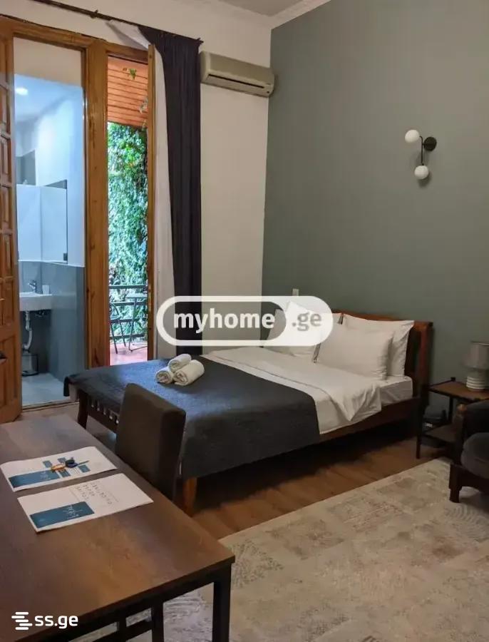 12 Room Hotel For Rent. Vera view 1