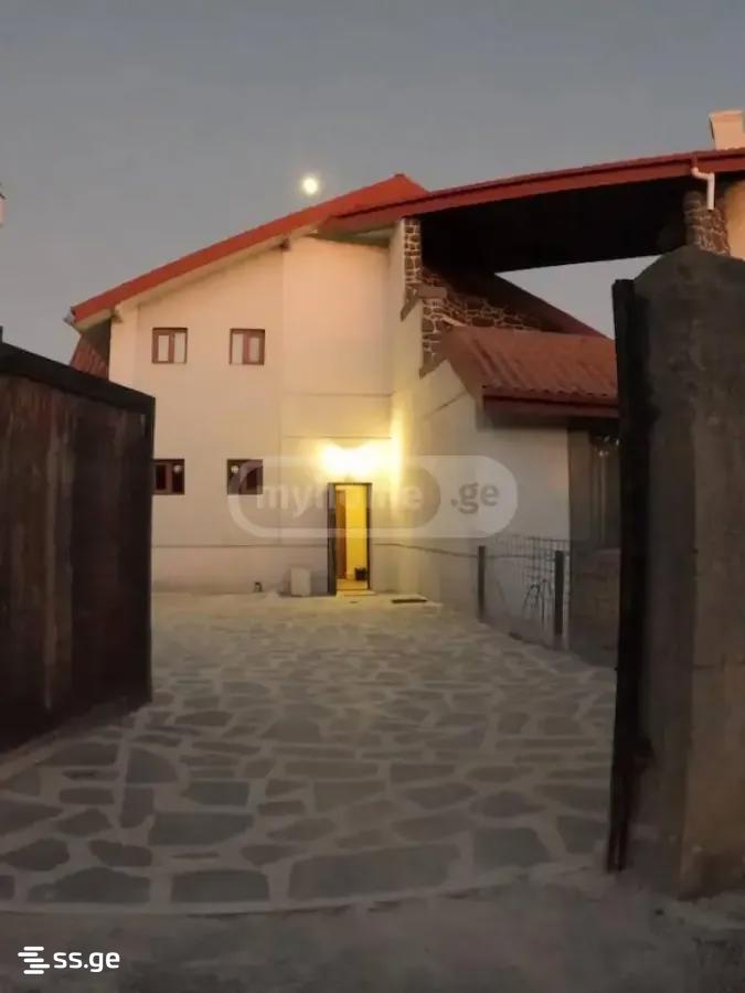 10 Room Summer Cottage For Rent. Saburtalo view 4