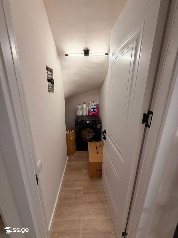 5 Room Private House For Sale view 3