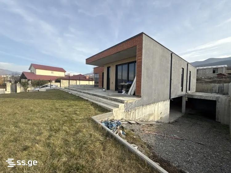 4 Room Private House For Sale view 2