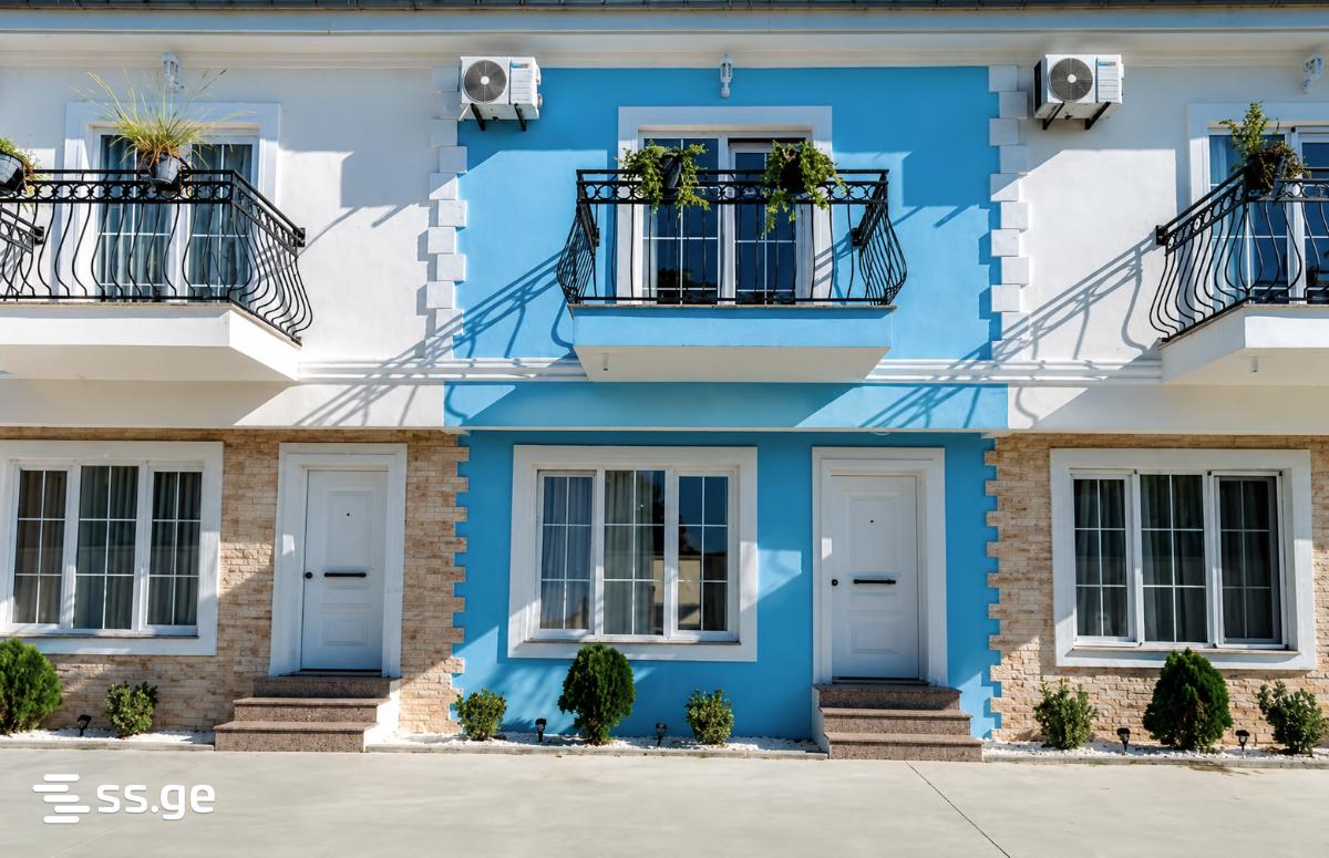 3 Room Flat For Rent. Batumi, 1 of 4