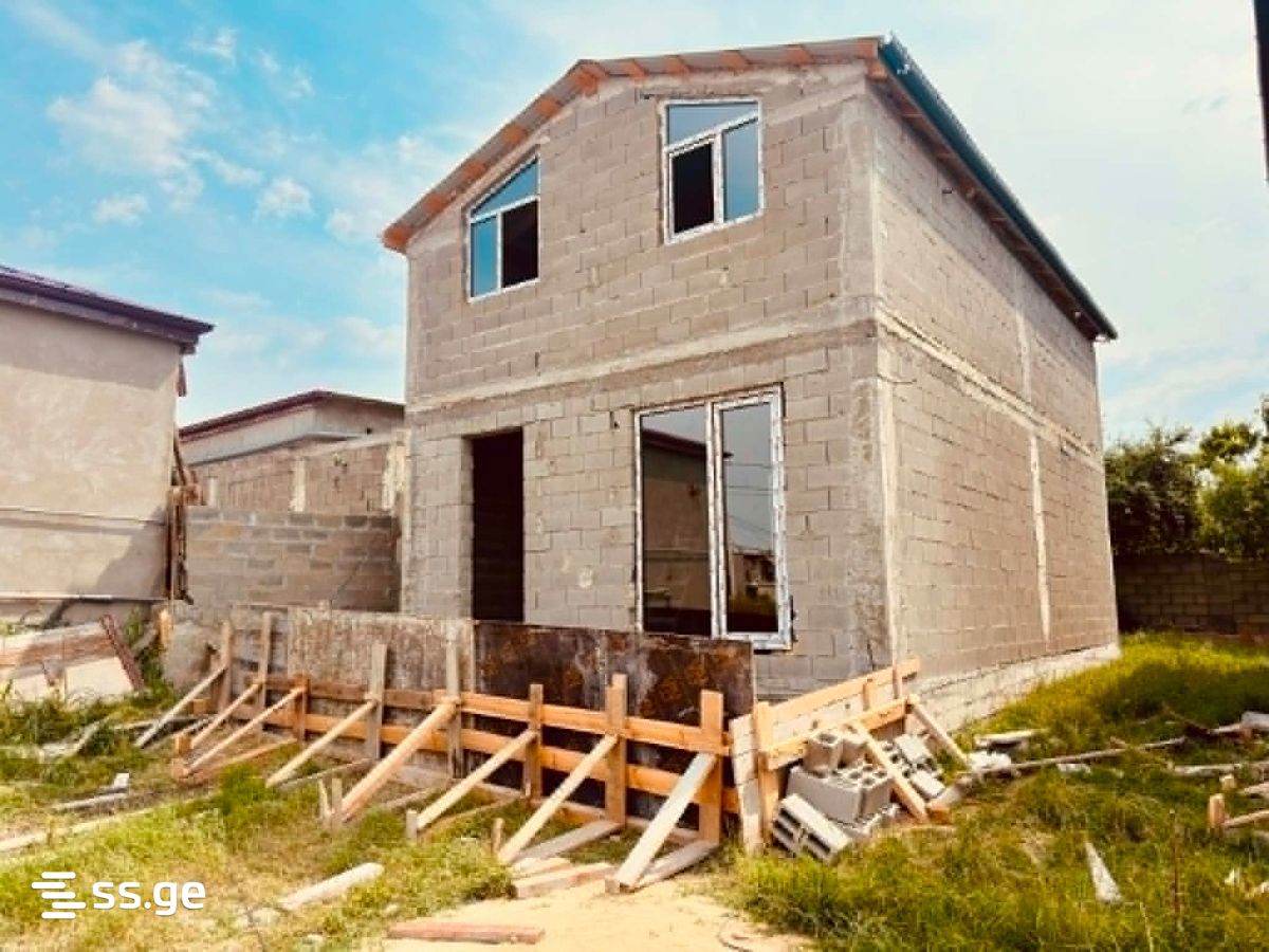 5 Room Private House For Sale, 1 of 3