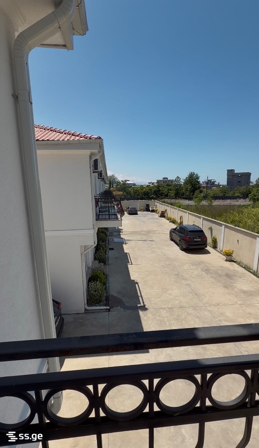 3 Room Flat For Rent. Batumi view 1