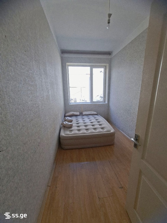3 Room Flat For Sale view 1