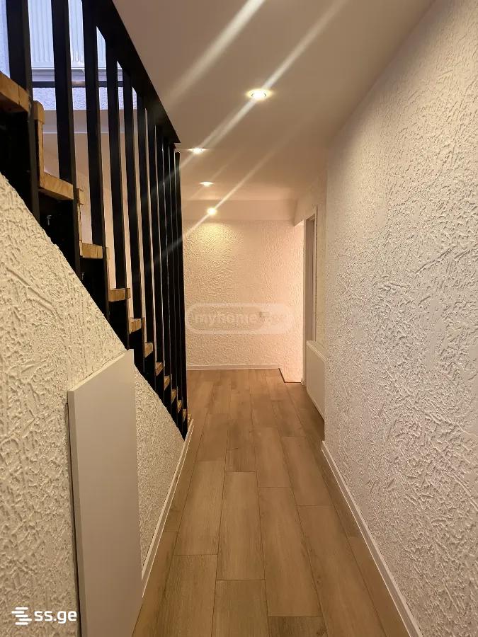 6 Room Private House For Sale view 10