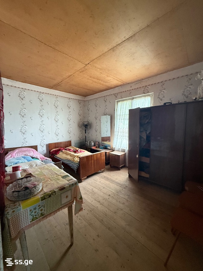 4 Room Private House For Sale view 3