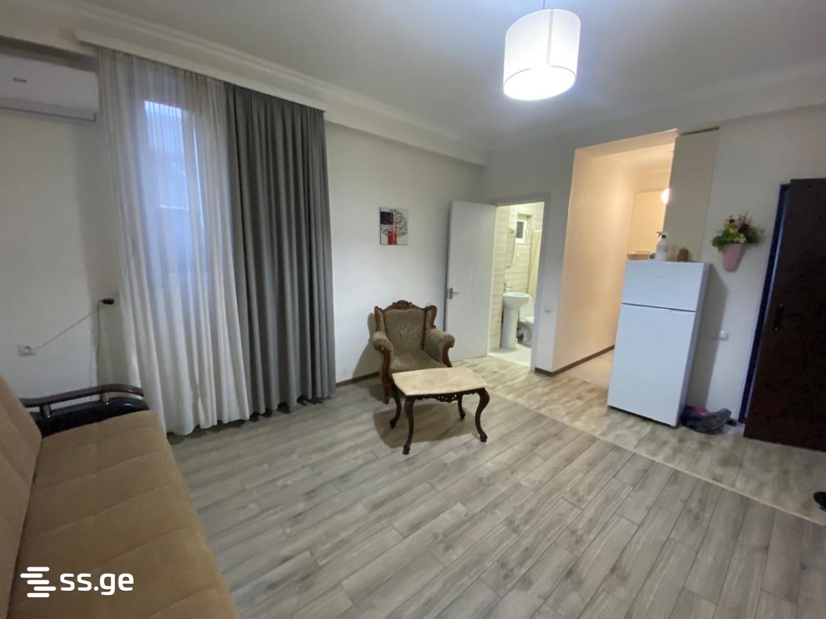 2 room Flat For Sale. Sololaki - Widok 3