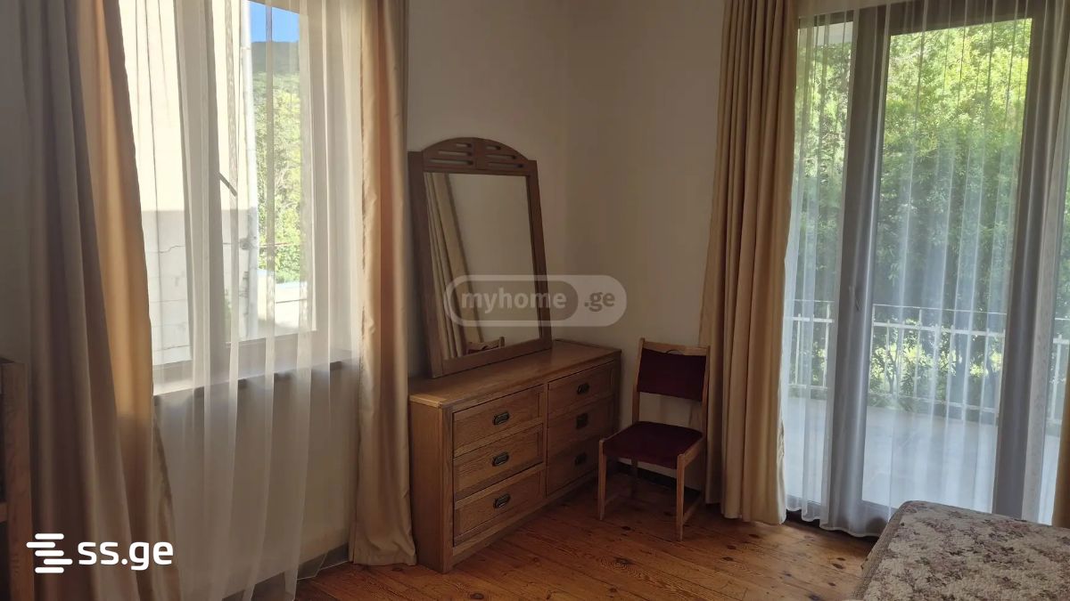 6 Room Summer Cottage For Rent. Mtskheta view 12