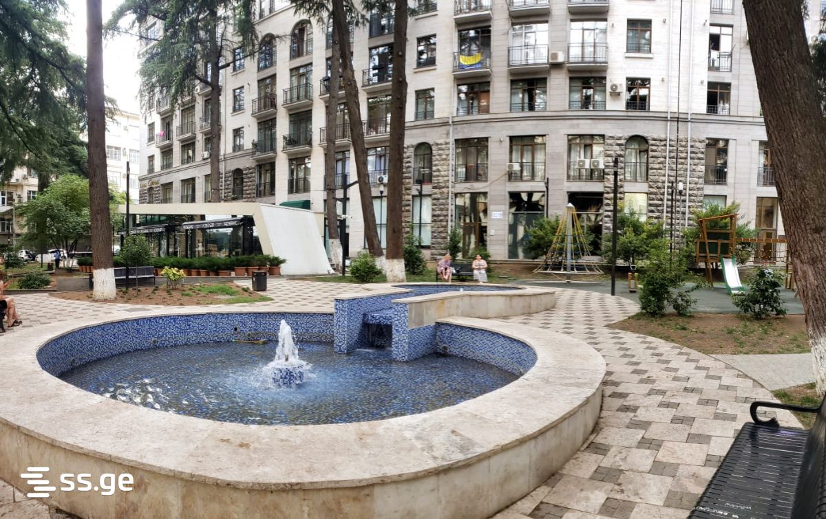 Daily Rent 2 Room Apartment Mtatsmindaze view 13