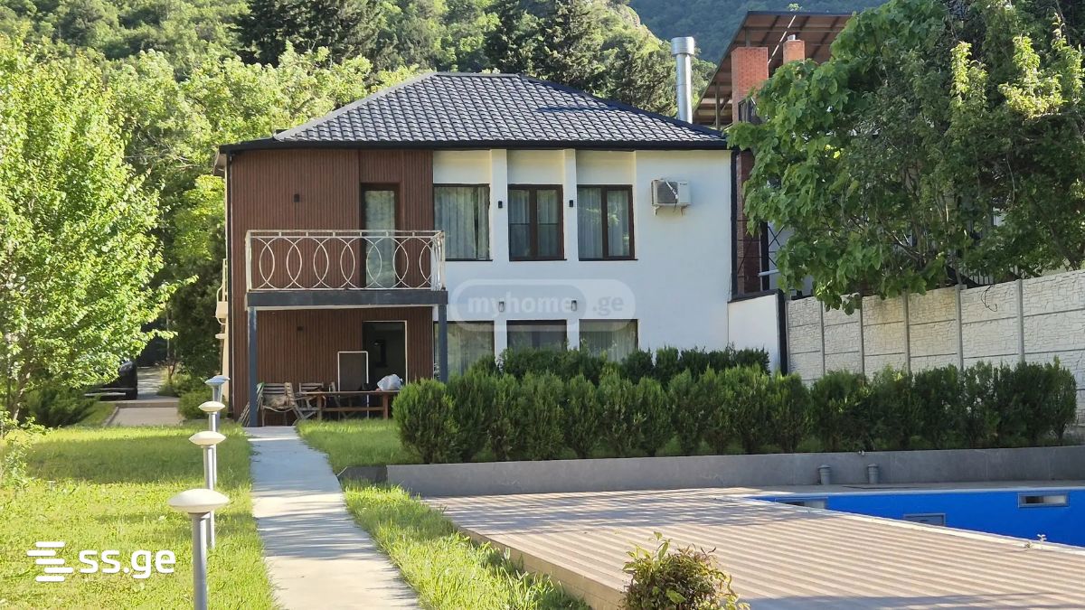 6 Room Summer Cottage For Rent. Mtskheta view 1