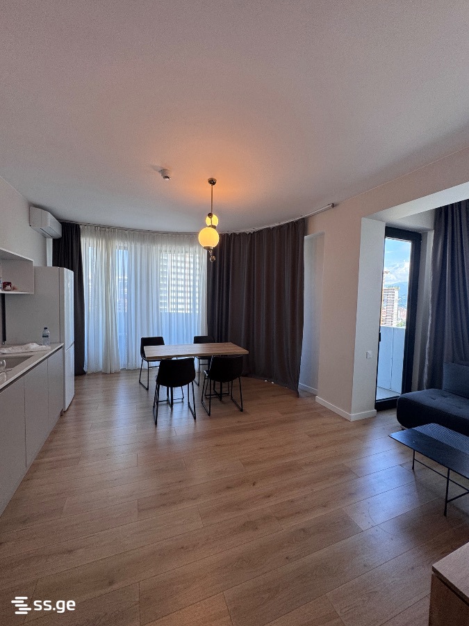 2 room Flat For Sale. Batumi - Aanzicht 3